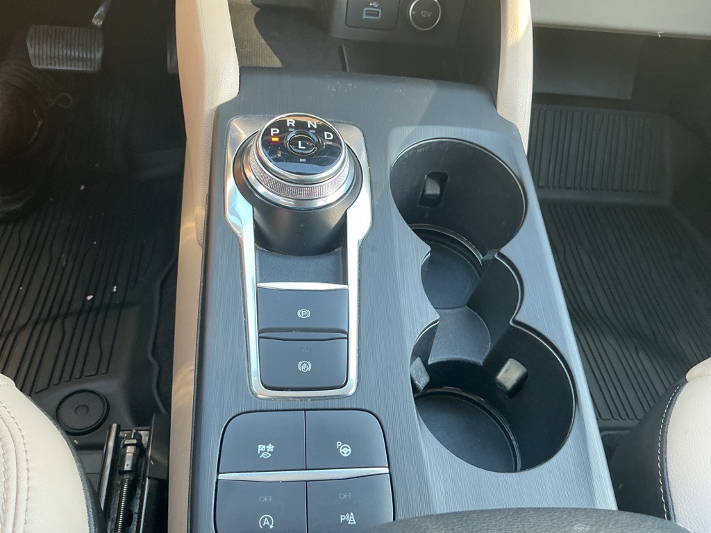 2021 Ford Escape Titanium photo 9