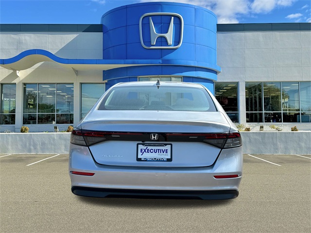 2025 Honda Accord 1.5T LX photo 3