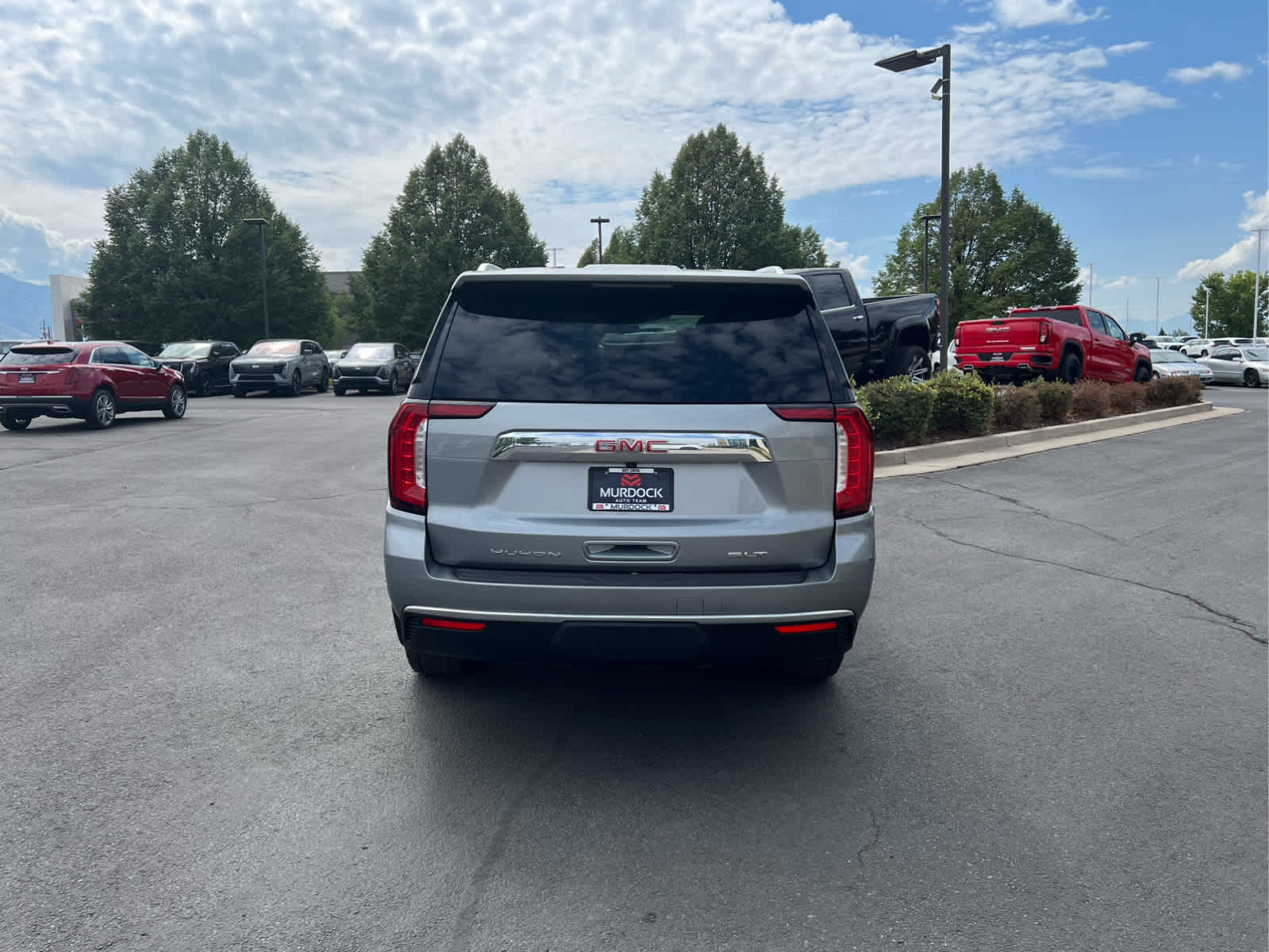 2023 Gmc Yukon SLT photo 3