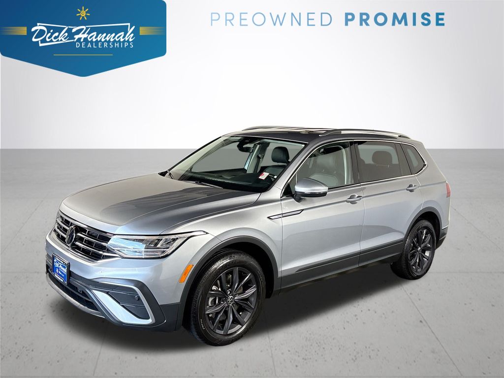 2024 Volkswagen Tiguan SE's photo