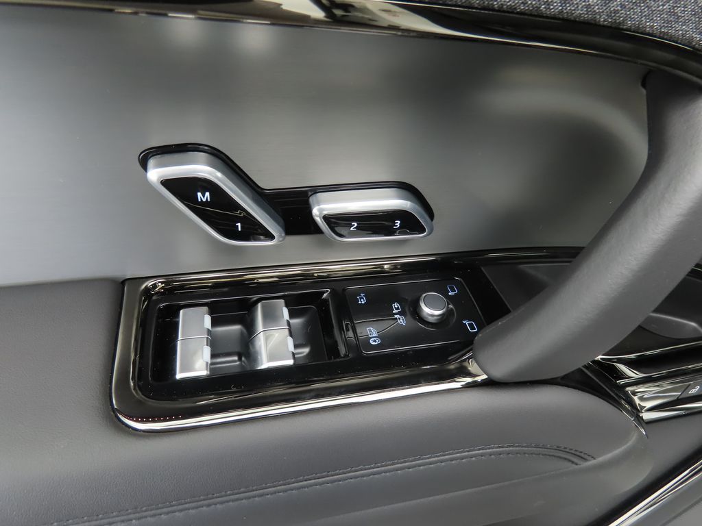 2025 Land Rover Range Rover Sport SE photo 20