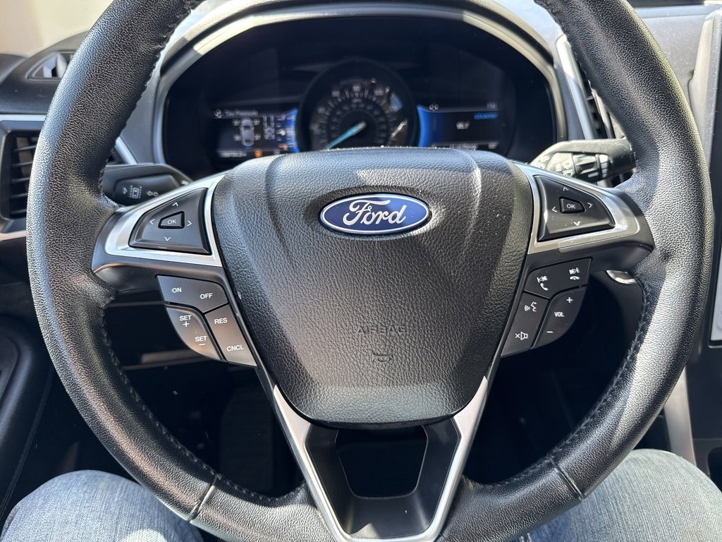 2023 Ford Edge SEL photo 18