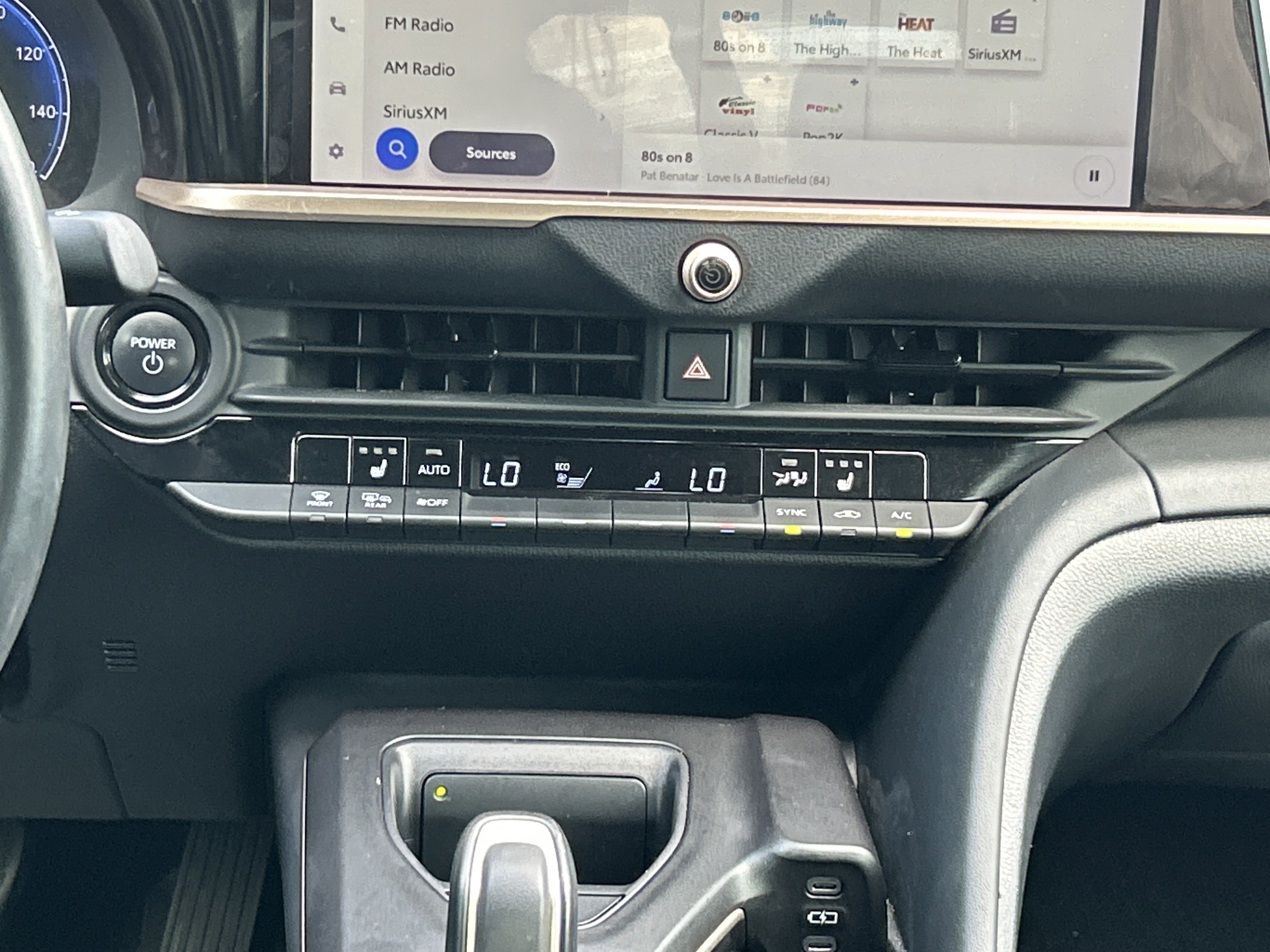 2023 Toyota Crown XLE photo 4