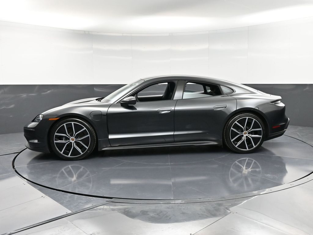2025 Porsche Taycan photo 2