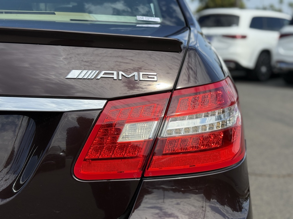 2010 Mercedes Benz E 63 AMG photo 2