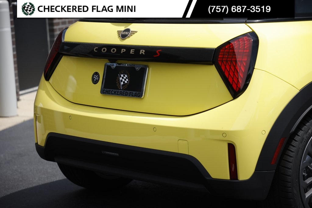 2025 Mini Cooper Hardtop S photo 9