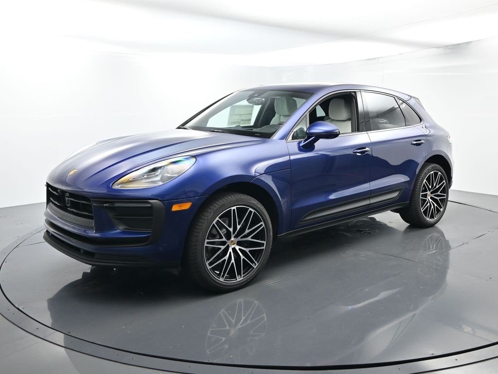 2026 Porsche Macan T photo 26