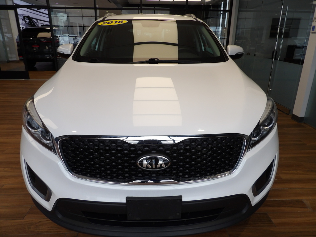 Used 2016 Kia Sorento LX with VIN 5XYPG4A36GG052618 for sale in Cleveland, OH
