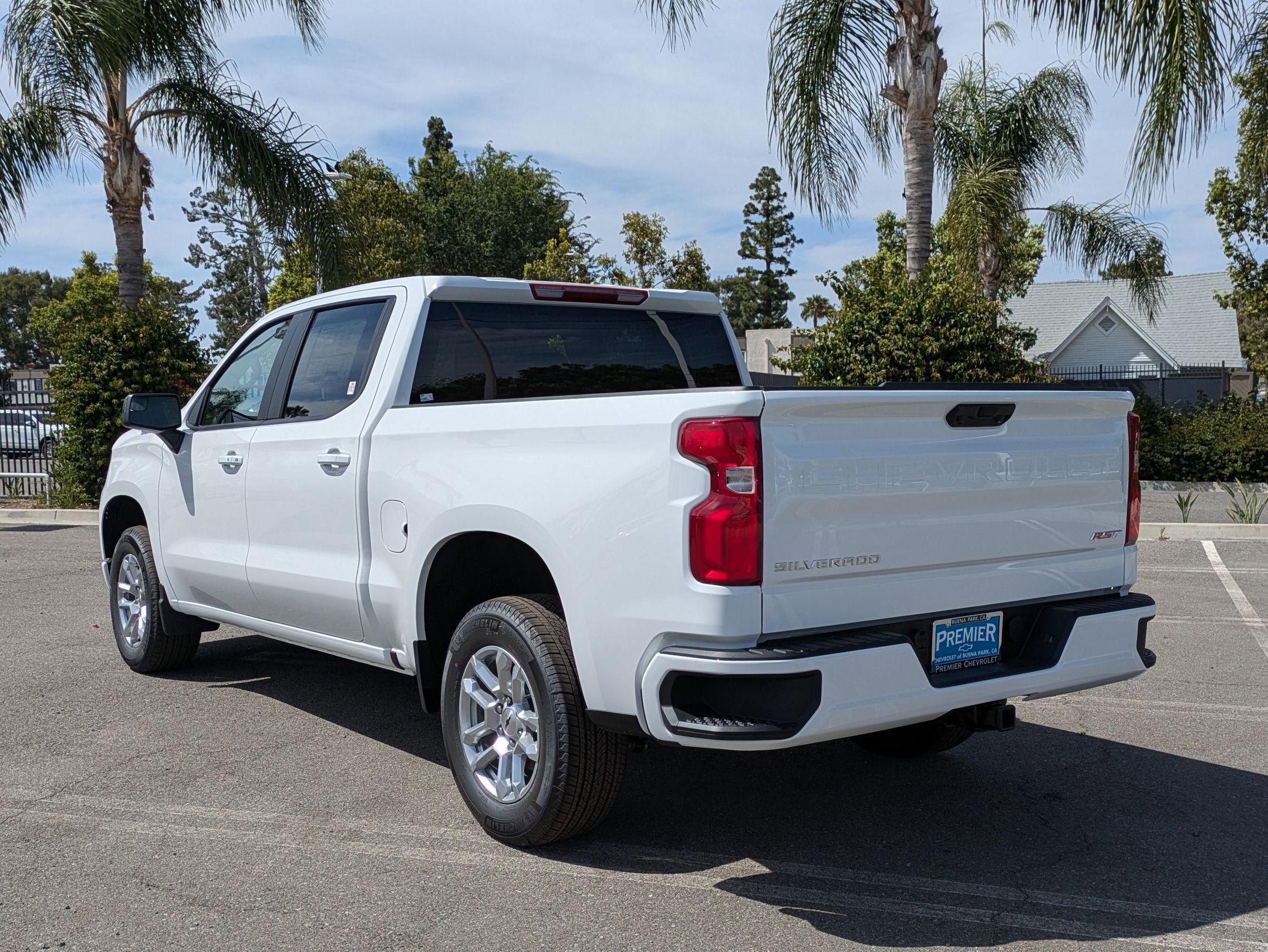 2025 Chevrolet Silverado 1500 RST photo 3