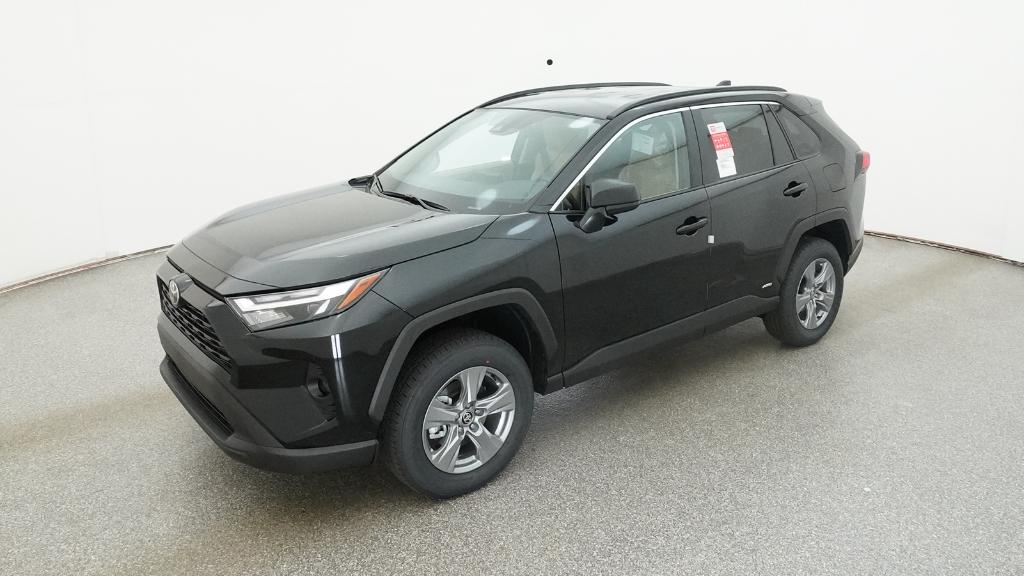 2025 Toyota RAV4 LE's photo