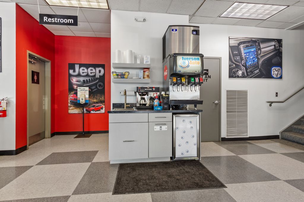 2025 Jeep Gladiator Sport photo 4