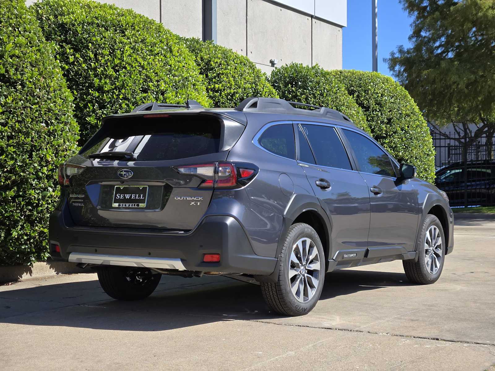 2025 Subaru Outback Limited XT photo 3