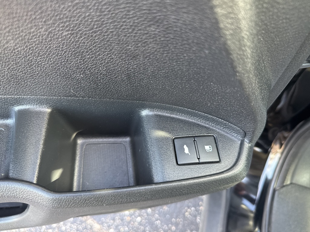 2016 Honda Pilot Touring photo 28