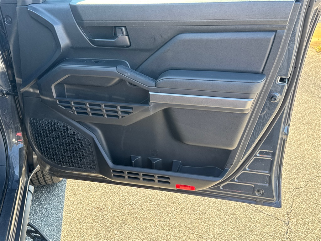 2024 Toyota Tacoma SR5 photo 12