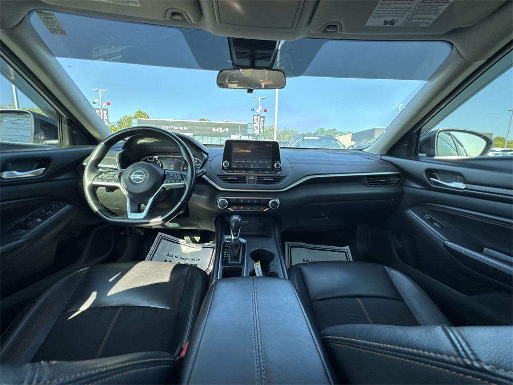2020 Nissan Altima 2.5 SR photo 10