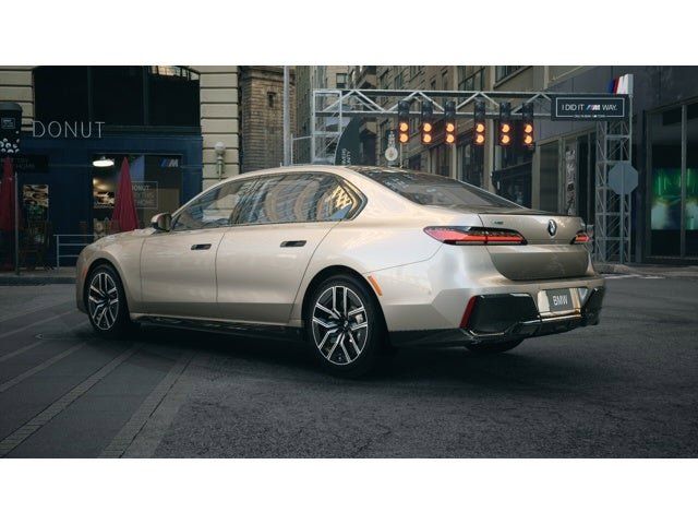 2025 Bmw 740i xDrive photo 2