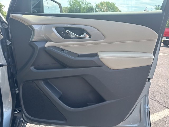 2023 Chevrolet Traverse LS photo 16