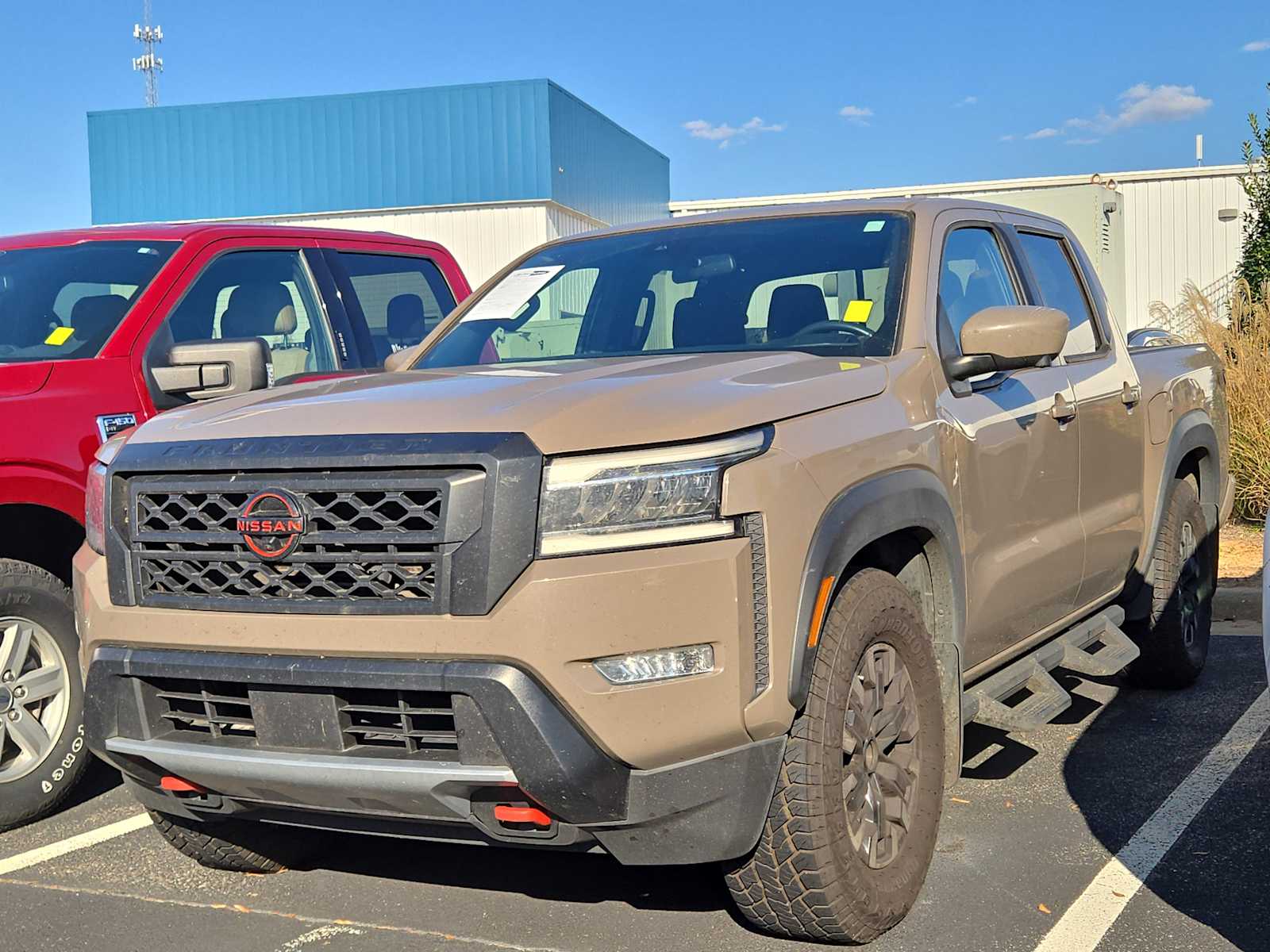 2022 Nissan Frontier PRO-X photo 3