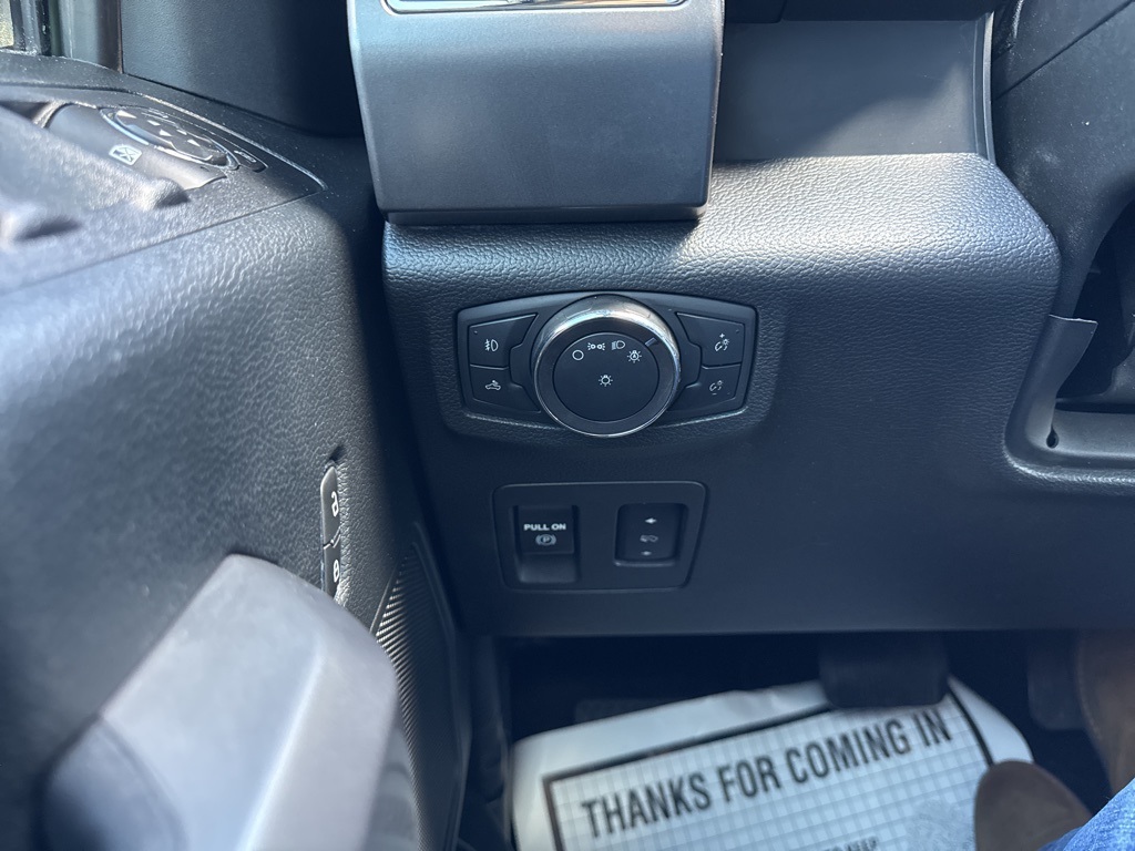 2019 Ford F-150 XLT photo 14