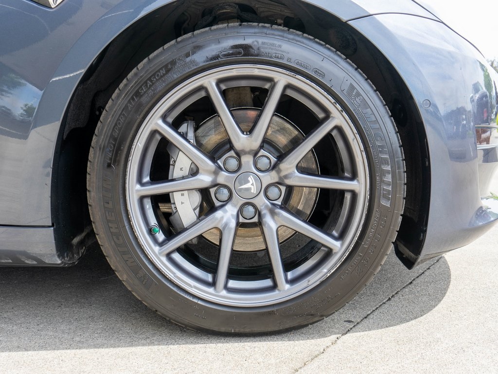 2020 Tesla Model 3 Long Range photo 29