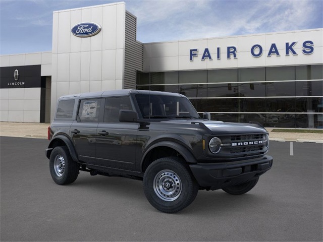 2025 Ford Bronco Base photo 7