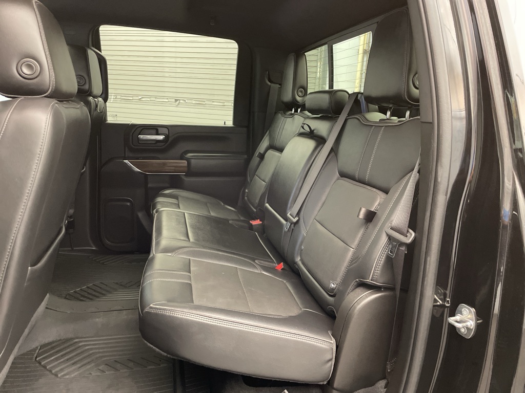 2023 Chevrolet Silverado 2500HD High Country photo 17