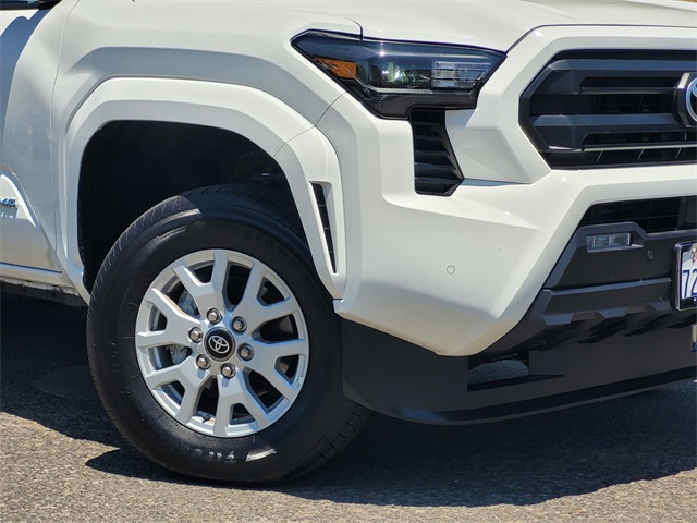 2024 Toyota Tacoma SR5 photo 4