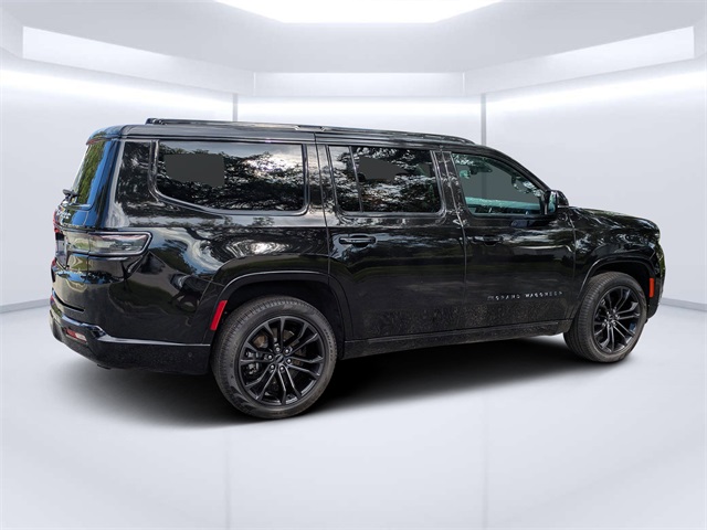 2024 Jeep Grand Wagoneer Series III Obsidian photo 2