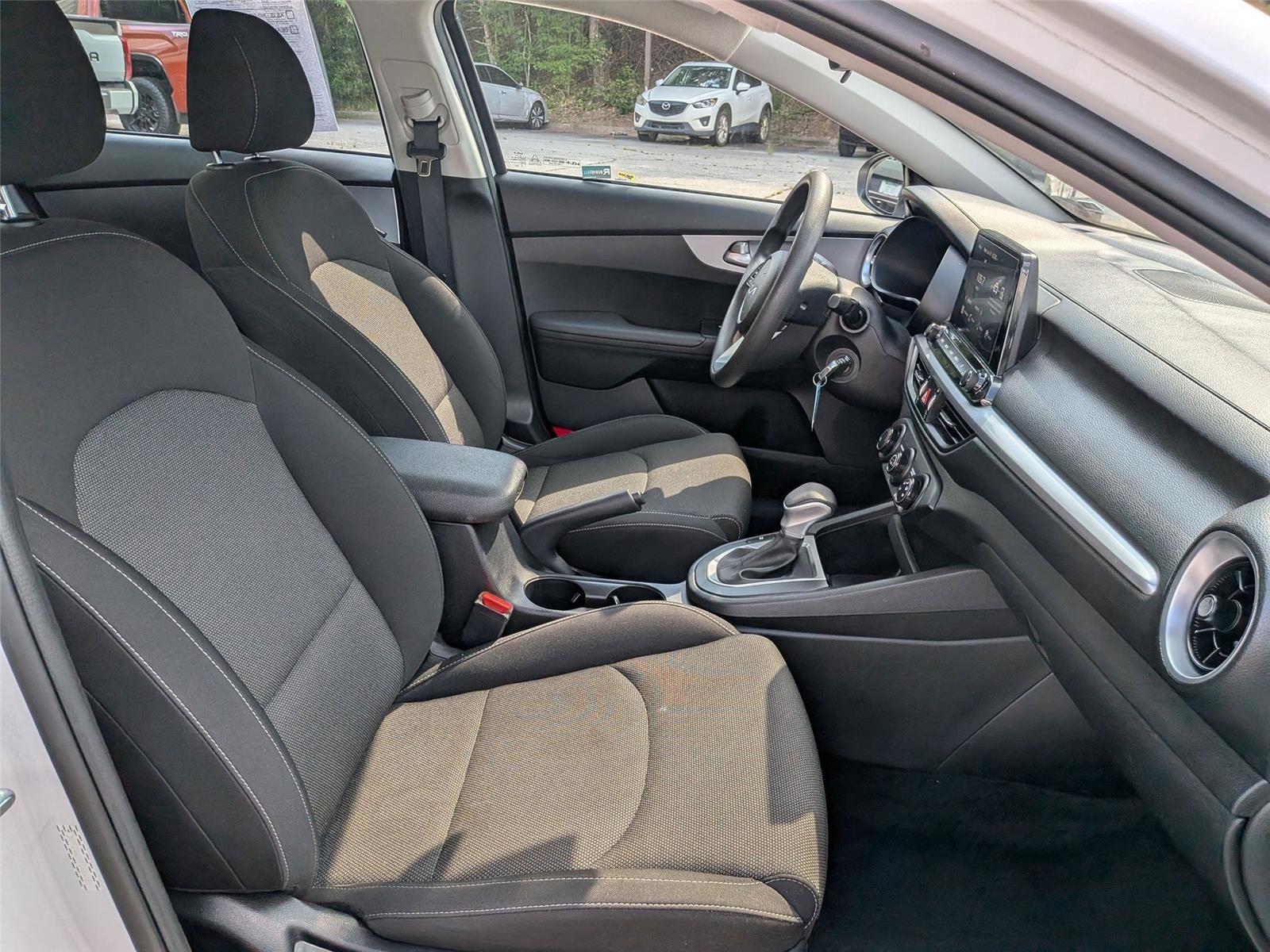 2023 Kia Forte LXS photo 33