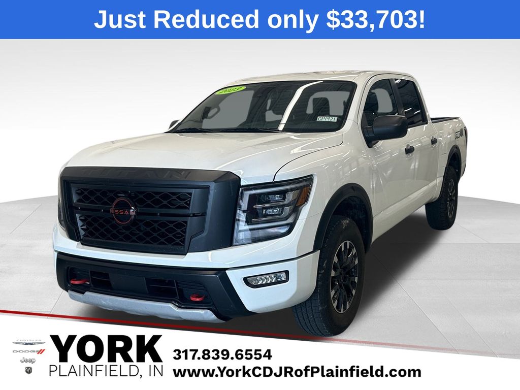 2023 Nissan Titan PRO-4X Crew Cab 4WD
