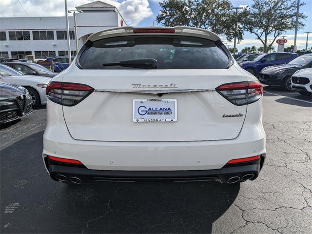 2024 Maserati Levante Modena photo 4