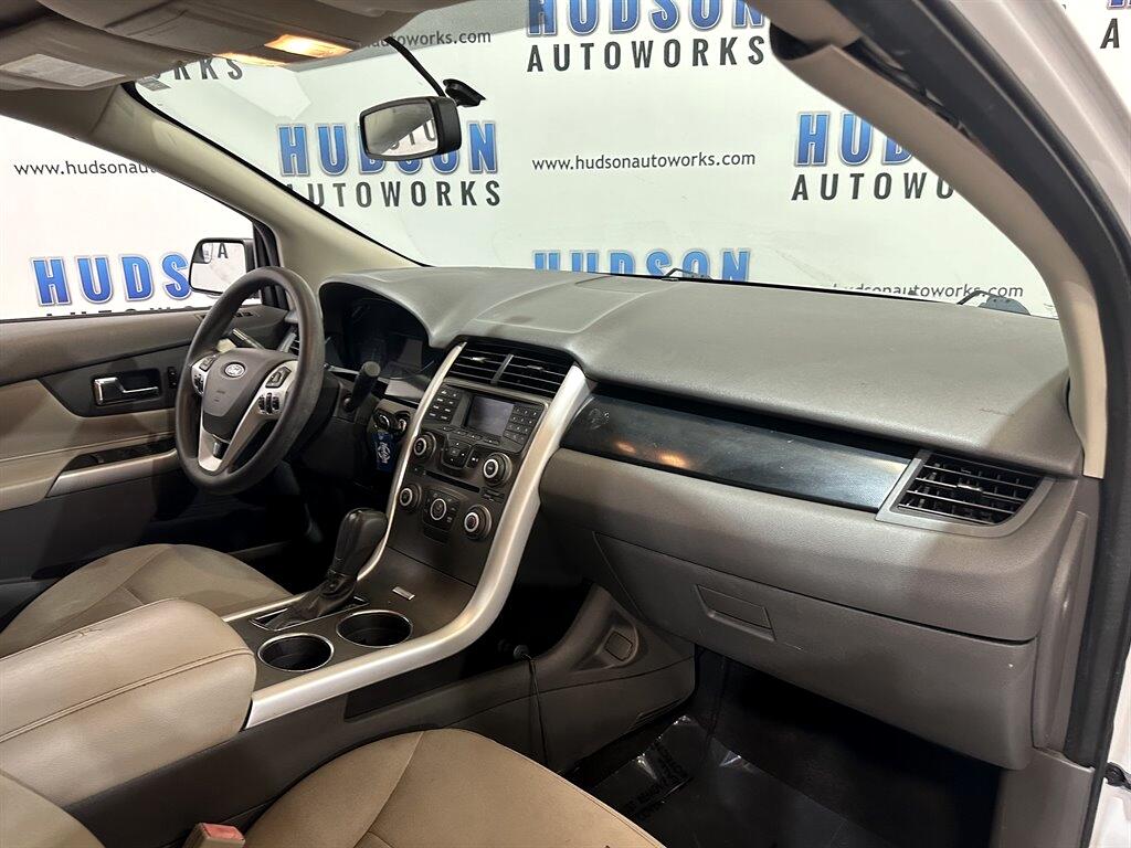 2014 Ford Edge SE photo 28