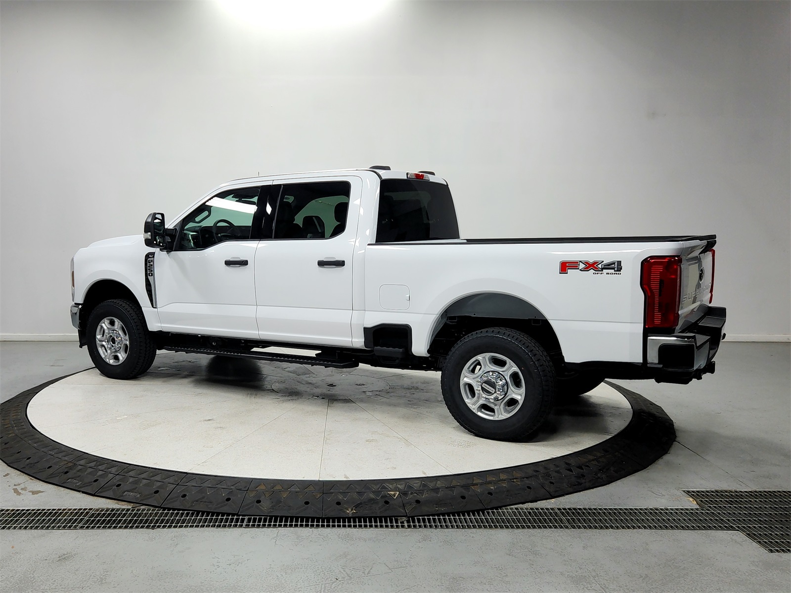 2026 Ford F-250 photo 3