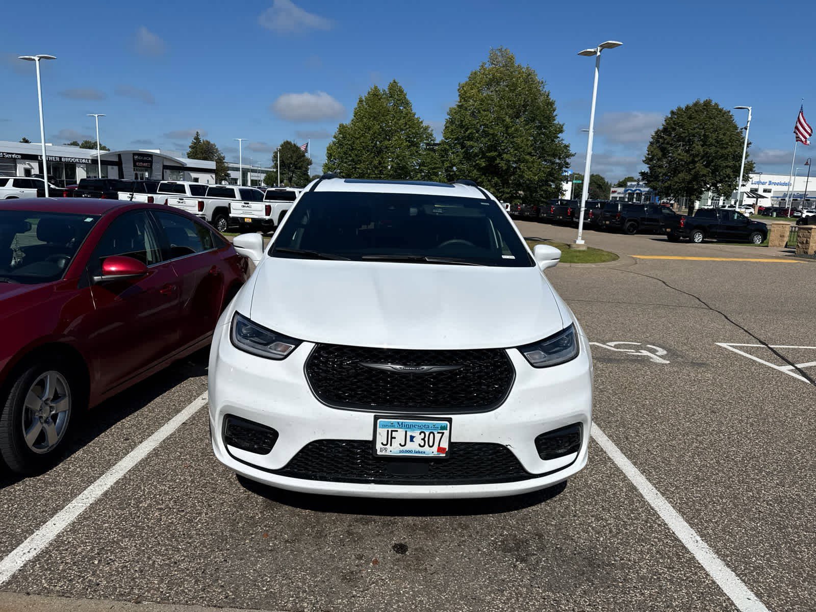 Used 2022 Chrysler Pacifica Limited with VIN 2C4RC3GG3NR152354 for sale in Brooklyn Center, Minnesota