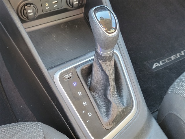 2020 Hyundai Accent SEL photo 20