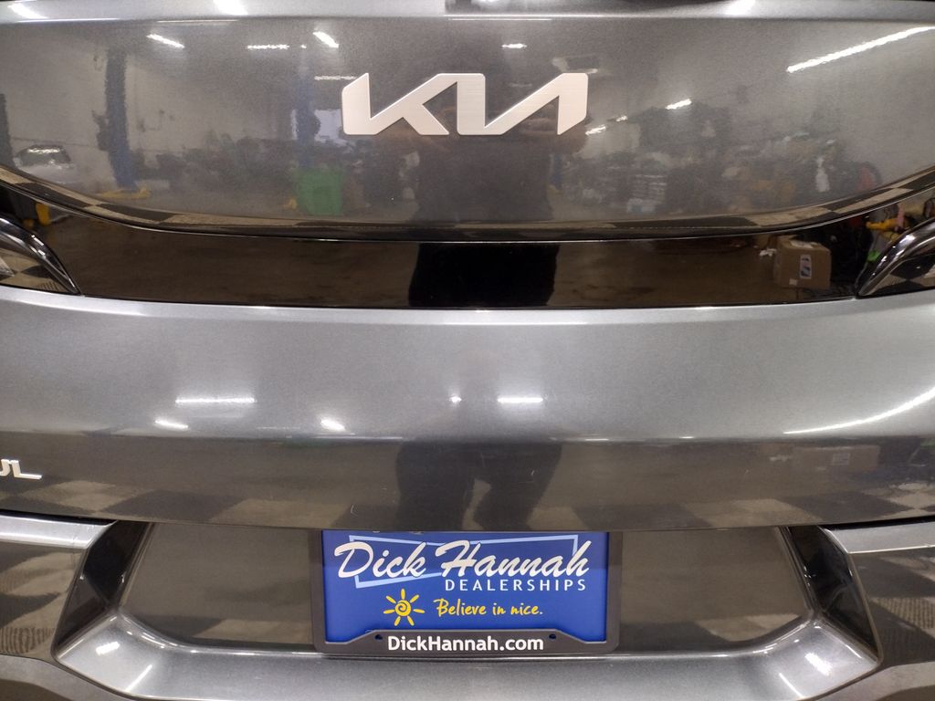 2023 Kia Soul LX photo 13