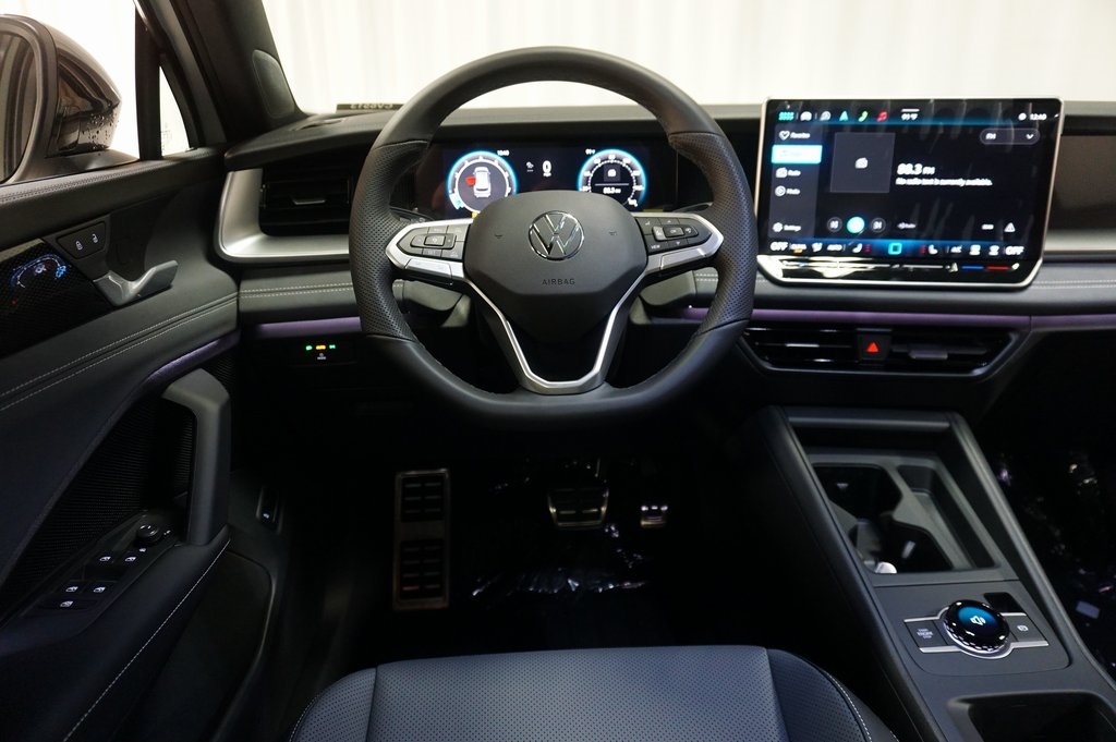2025 Volkswagen Tiguan SE R-Line Black photo 8