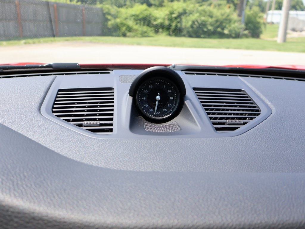 2023 Porsche 911 T photo 18