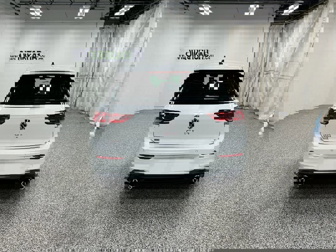 2025 Volkswagen Golf GTI SE photo 4