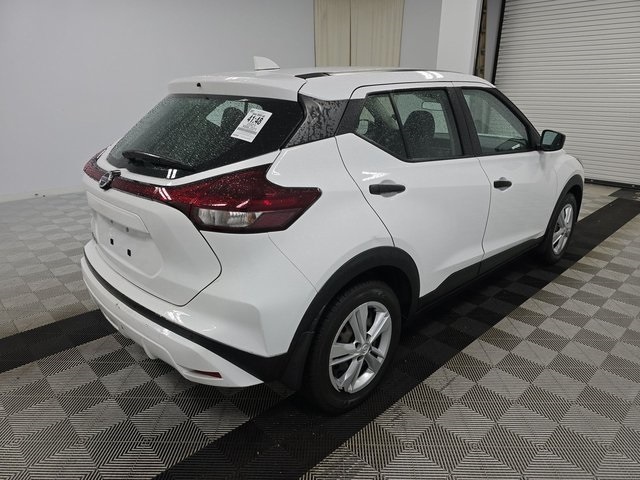 2021 Nissan Kicks S photo 2
