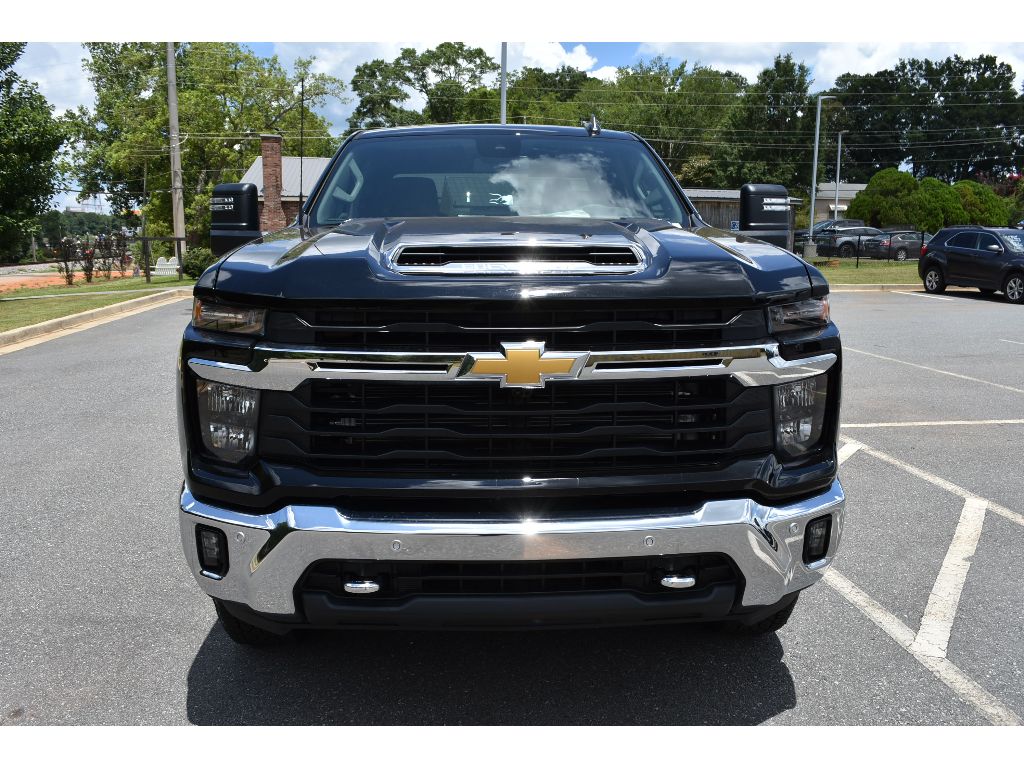 2025 Chevrolet Silverado 2500HD LT photo 8