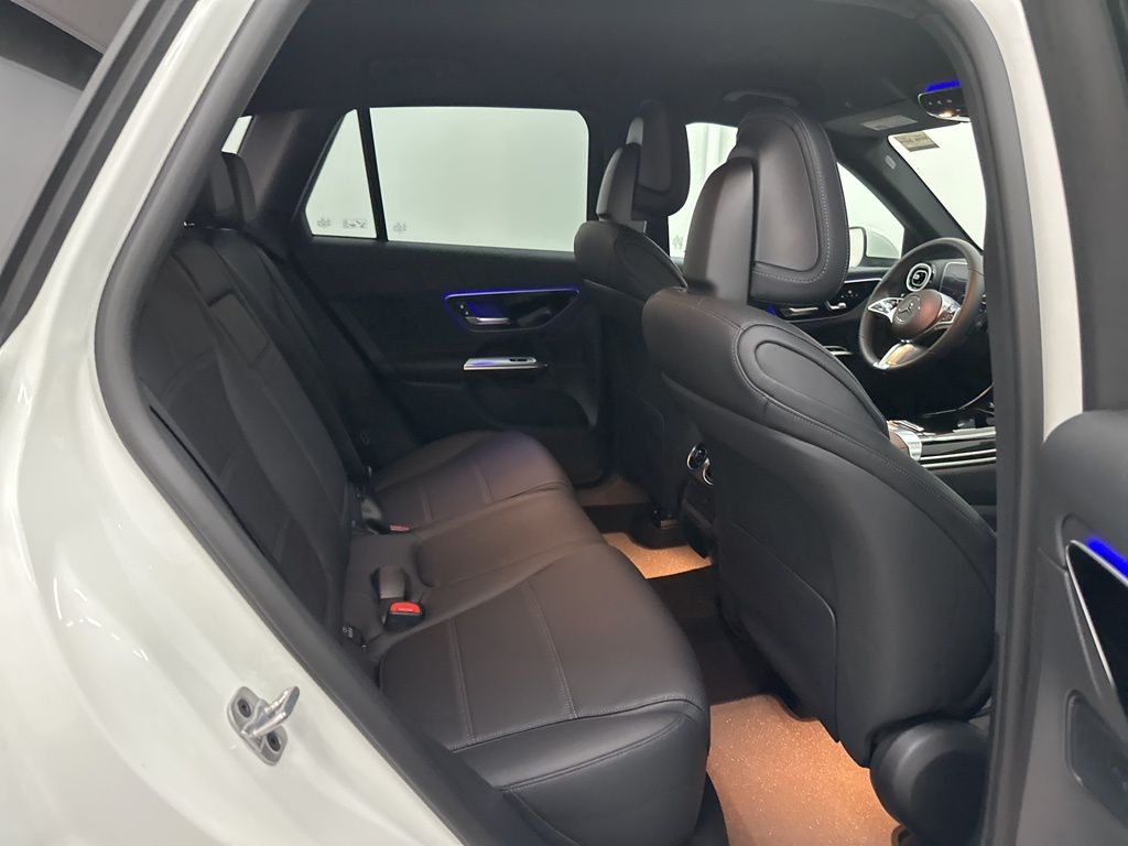 2025 Mercedes Benz GLC 300 4MATIC photo 17
