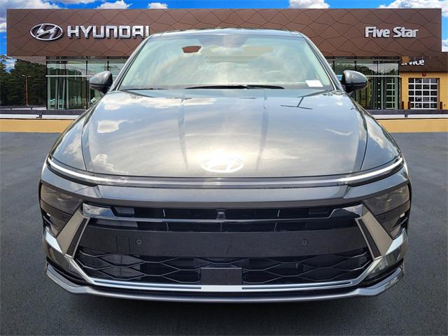 2025 Hyundai Sonata Hybrid Limited photo 2
