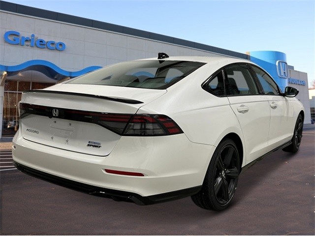 2025 Honda Accord Hybrid Sport-L photo 5