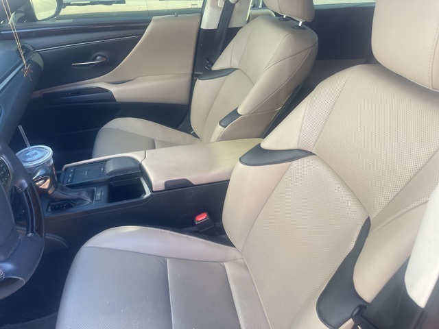 2019 Lexus ES 350 photo 2