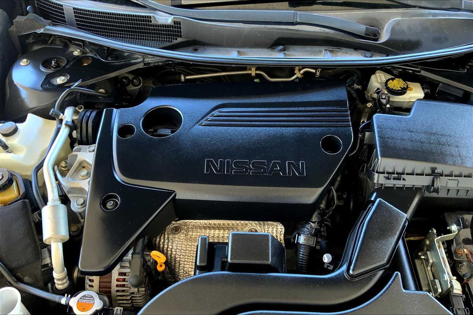 2018 Nissan Altima 2.5 SR photo 32