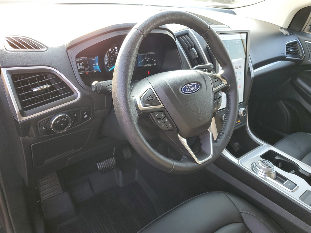 2024 Ford Edge SEL photo 8