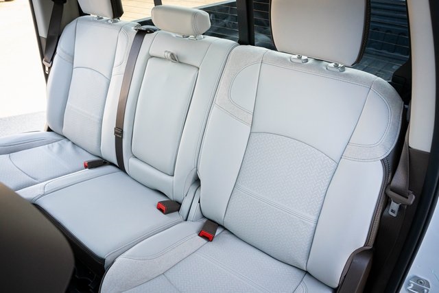 2026 Ram 3500 Laramie photo 27