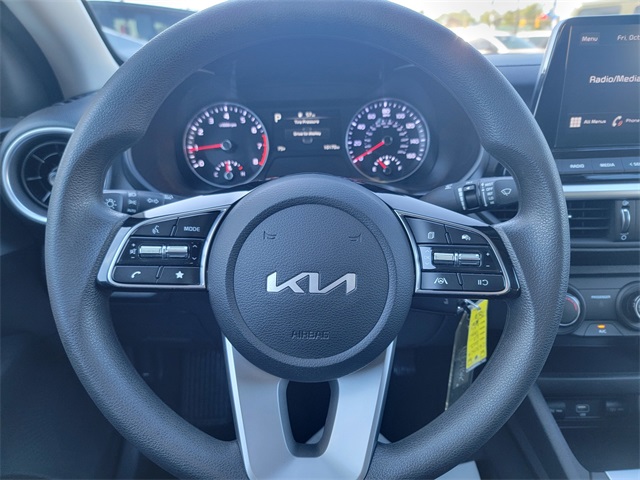 2023 Kia Forte LXS photo 24