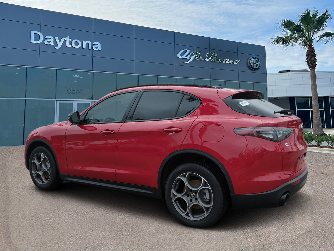 2025 Alfa Romeo Stelvio Sprint Base photo 5